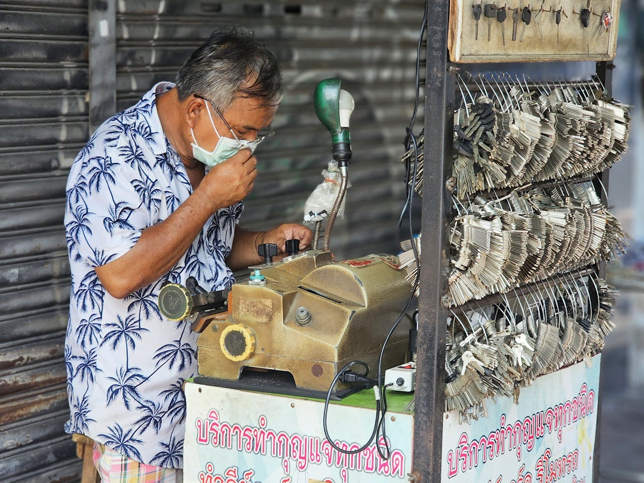 The Art of Drawing Readers In: Your attractive post title goes here